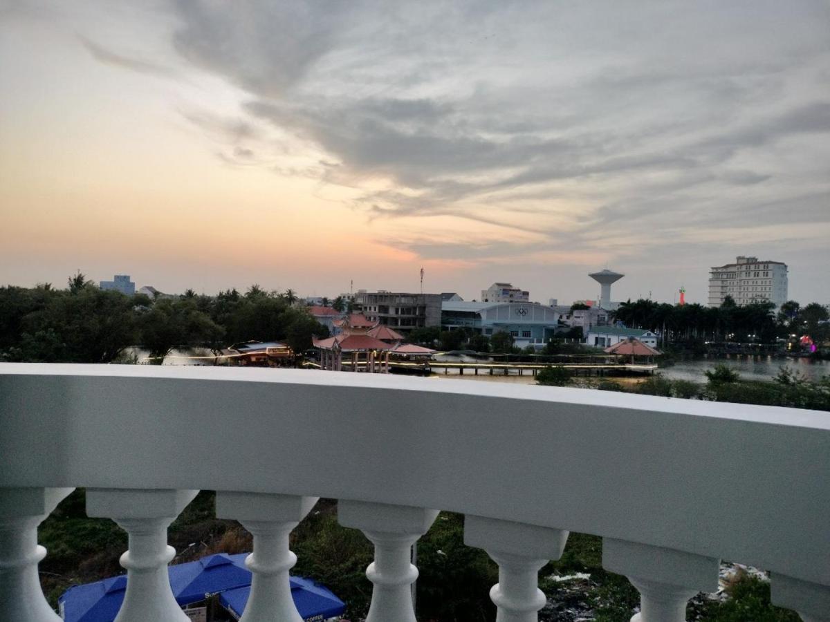 Sunrise Hotel Bac Lieu エクステリア 写真